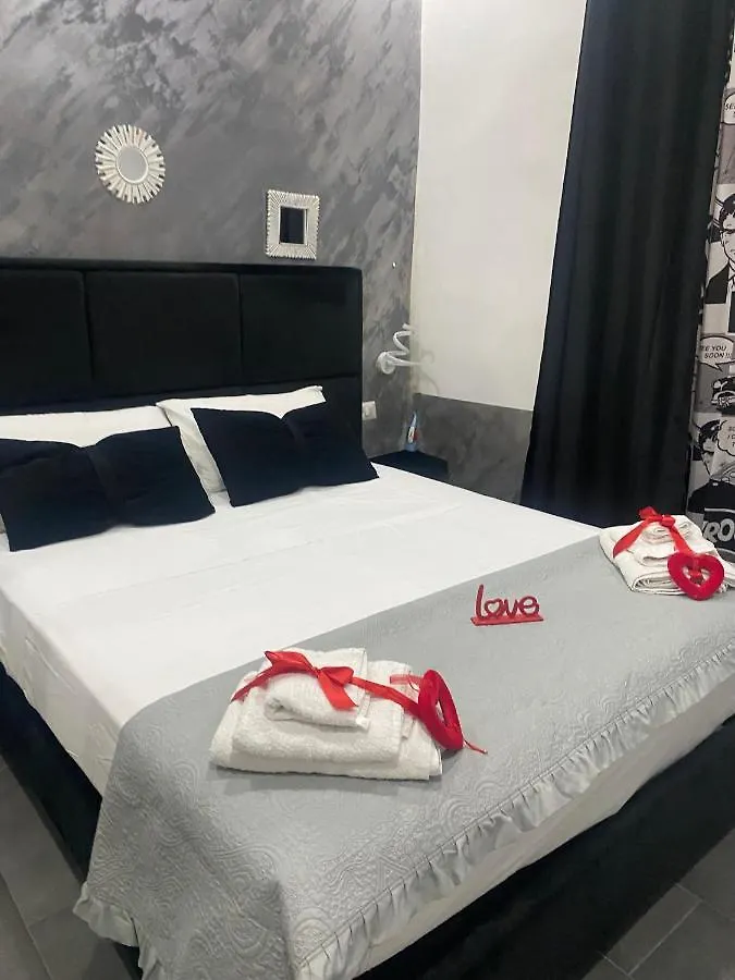 La Rosa Home Naples 0*,  Italy
